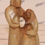 39_1592_olivewood_figurine_holy_family_nativity_hf35h085a